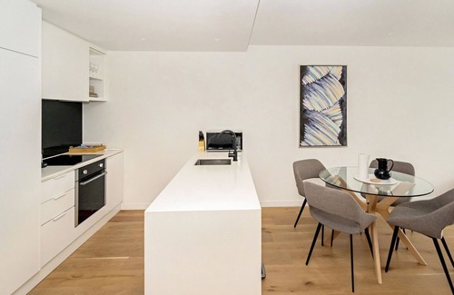Brunswick East Apartamento | Idyllic 1-Bed Near Popular Shopping Streets