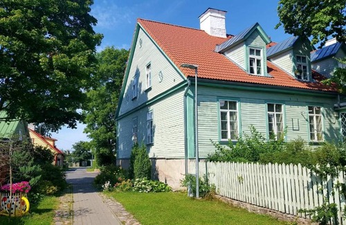 Haapsalu Apartamento | Idyllic 1930's style apartment