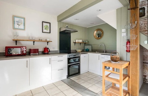 Hawkhurst Cabaña | Idyllic 2- Bedroom barn with amazing views
