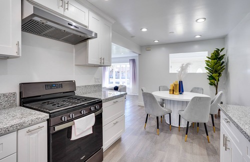 Hermosa Village Casa | Idyllic Anaheim Vacation Rental: 2 Mi to Disney!
