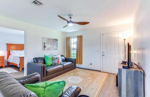 Fellowship Casa | Idyllic Anthony Home Riding Arena with Mirror Wall!