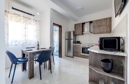 Gzira Apartamento | Idyllic Apartment Steps From the Promenade