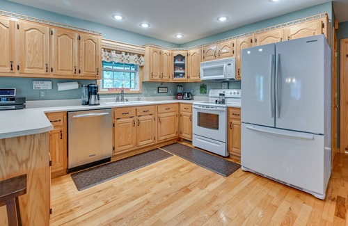 Byrdstown Cabina | Idyllic Byrdstown Cabin ~ 3 Mi to Dale Hollow Lake