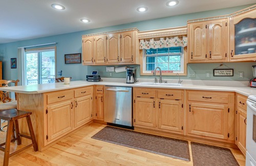 Byrdstown Cabina | Idyllic Byrdstown Cabin ~ 3 Mi to Dale Hollow Lake