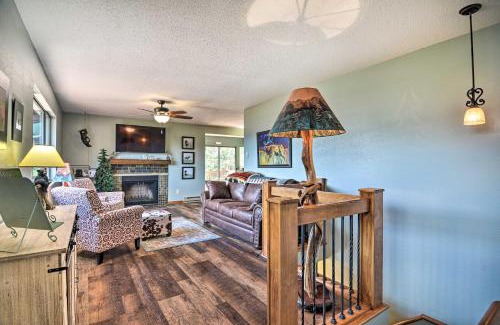 Venner Ranch Estates Casa | Idyllic Cabin with Grill and Panoramic Mtn Views!