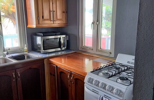 Calibishie Casa | idyllic, caribbean house with A/C right by the sea