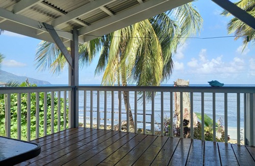 Calibishie Casa | idyllic, caribbean house with A/C right by the sea