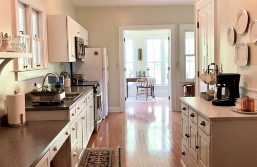 Hillsboro Casa | Idyllic Carriage House Farm-stay near Rocky Fork Lake