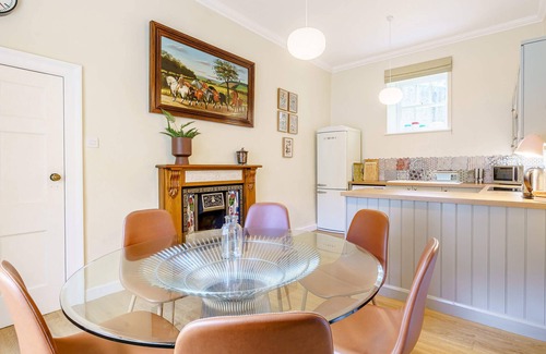 Skipton Casa | Idyllic cottage sleeping 6 guests in heart of leading wellness centre