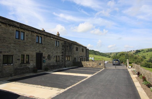 Ainley Top Cabaña | Idyllic cottage in Slaithwaite, stunning views, heart of the countryside
