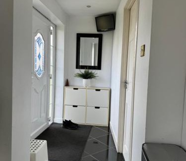 Leyton Casa | Idyllic Cottage in Jubilee Park
