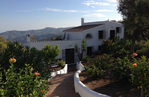 Frigiliana Casa | Casa de campo idílico con piscina y vista al mar