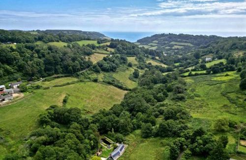 Branscombe Casa | Idyllic country house & organic swim pond