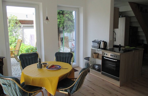 Neppermin Apartamento | Idílica casa de vacaciones directamente en las aguas de la isla de Usedom