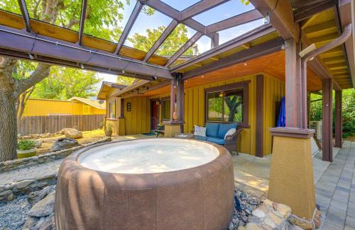 Kernville Casa | Idyllic Home in Kernville with Private Beach Access