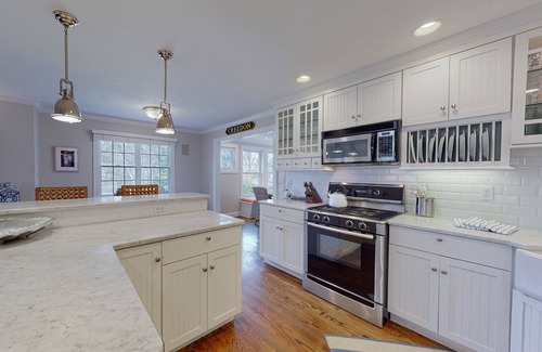 Cotuit Casa | Idyllic home on half-acre with amazing location, 3 living areas, central AC, W/D