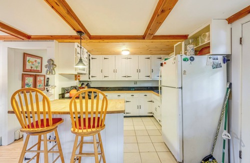 Bradford Cabaña | Idyllic Lakefront Cottage Near Mount Sunapee