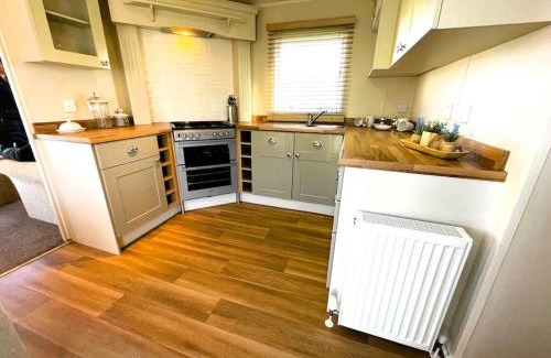 Cowes Otro | Idyllic mobile home in beautiful surroundings