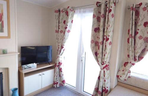Cowes Otro | Idyllic mobile home in beautiful surroundings