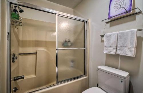 West Dover Apartamento | Idyllic Mount Snow Condo with View and Amenities!