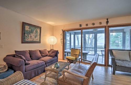 Northport Casa | Idyllic Northport Cottage, Walk to Lakeside!