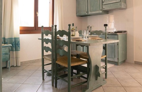 Orosei Apartamento | Idyllic Residence Cala Viola 1 Bedroom Apartment B3 Sleeps 3 Persons