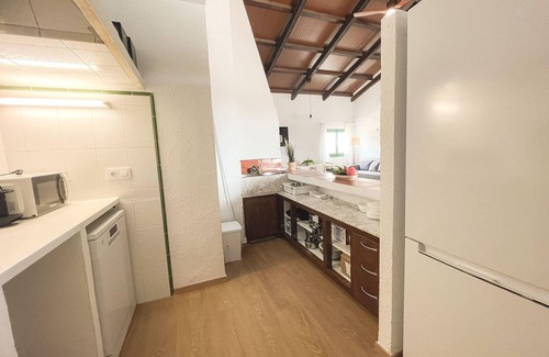 Deltebre Cabaña | Casa rural de 170m² en Delta del Ebro con 4 habitaciones, WiFi, barbacoa y cerca de la playa.