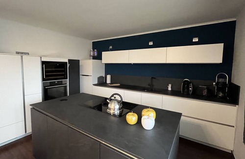 Marienhagen Casa | Idyllic semi-detached house with a romantic garden