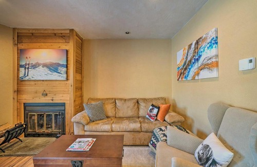 Hidden Valley Apartamento | Idyllic Somerset Condo Ski, Hike and Relax!