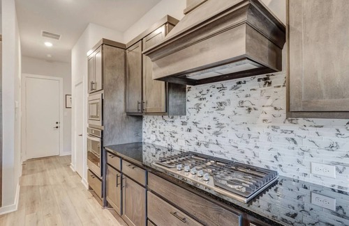 Kessler Casa | Idyllic Urban Escape: Luxurious Modern Retreat in Downtown Dallas