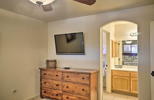 Foothills Cabaña | Idyllic Yuma Home w/ Mtn Views - Near Golfing