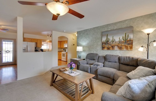 Foothills Cabaña | Idyllic Yuma Home w/ Mtn Views - Near Golfing