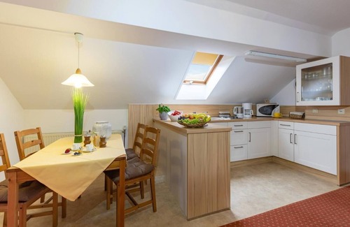 Safferstetten Apartamento | Apartamento idílico con balcón orientado al sur.