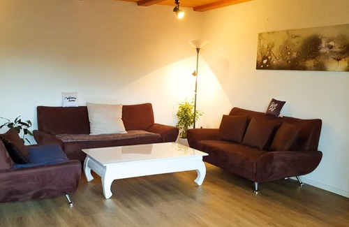 Illschwang Casa | Idyllische Ferienwohnung am Waldrand