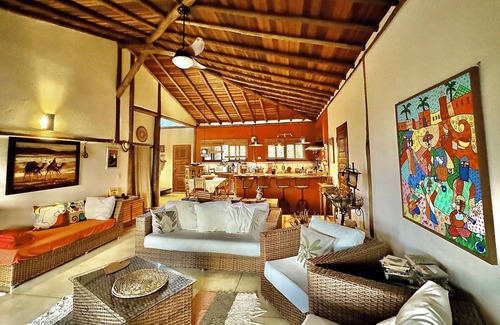 Veloso Casa | Casa rústica con piscina y spa: vista completa al mar