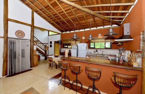 Veloso Casa | Casa rústica con piscina y spa: vista completa al mar