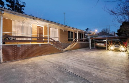 Ballarat North Apartamento | If you are looking for a comfortable homely place to stay while in Ballarat, this is it