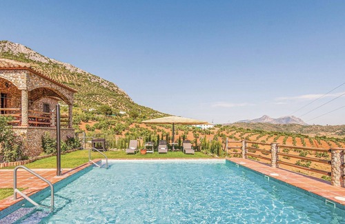 Algodonales Casa | Alojamiento de 6 habitaciones en Algodonales