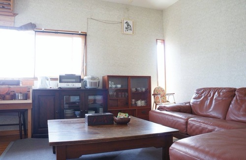 Usami Casa | IG2 2F Kameishi / Ito