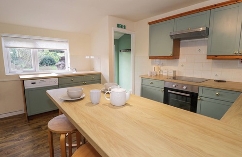 Llanllyfni Cabaña | IGAMOGAM, pet friendly, character holiday cottage in Penygroes