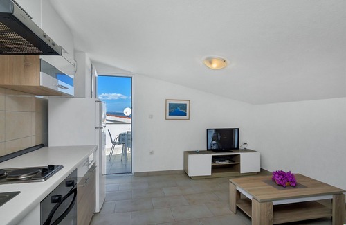Pokrivenik Apartamento | Igor - 5 m From Beach - C