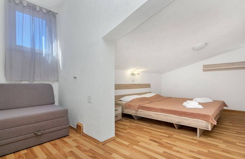 Pokrivenik Apartamento | Igor - 5 m From Beach - C