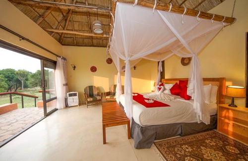 Kasese Cabina | Ihamba Lakeside Safari Lodge