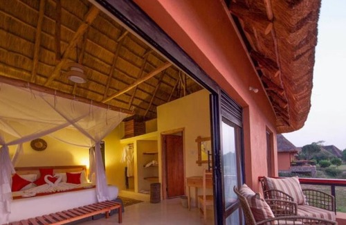 Kasese Cabina | Ihamba Lakeside Safari Lodge
