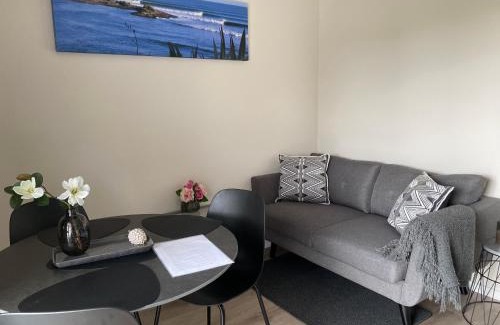 Leamington Apartamento | Ihimaera Suite 1 or 2 brm River Garden Cambridge with Complimentary Continental Breakfast