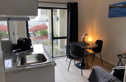 Leamington Apartamento | Ihimaera Suite 1 or 2 brm River Garden Cambridge with Complimentary Continental Breakfast