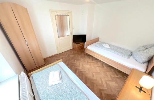 Pilsting Apartamento | II Apartment 6 Personen - Monteurzimmer - Ferienwohnung - Großköllnbach