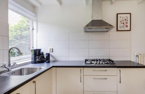 Zwiggelte Casa | IJsvogel I Vakantiewoning met Fijne Tuin