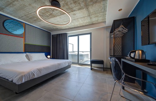 Paceville Hotel | IKYK Hotel - IK Collection
