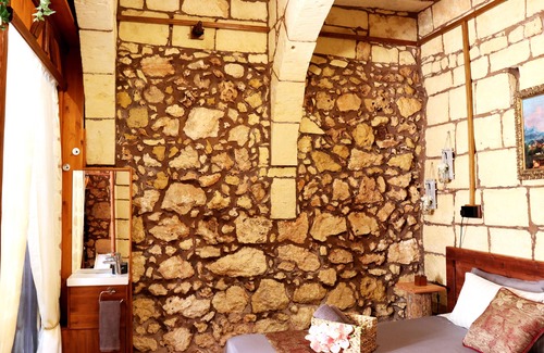 Nadur Cama Y Desayuno | Il-Bàrraġ Farmhouse B&B - Traditional